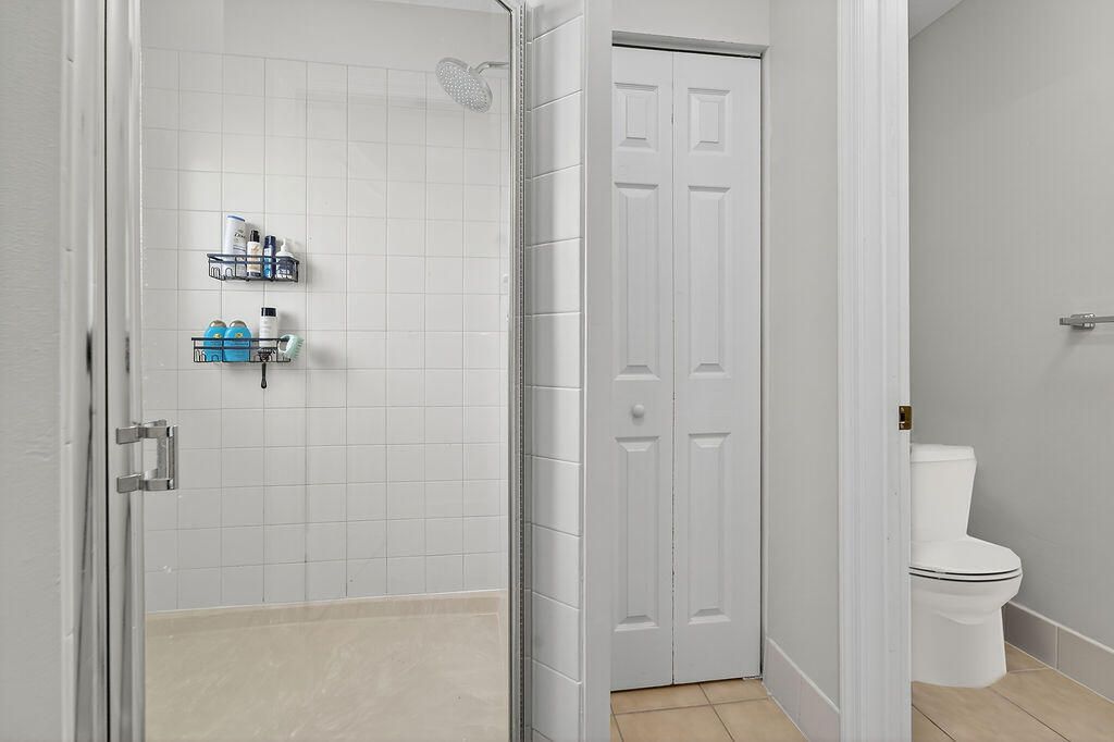 Active With Contract: $389,000 (3 beds, 2 baths, 1560 Square Feet)