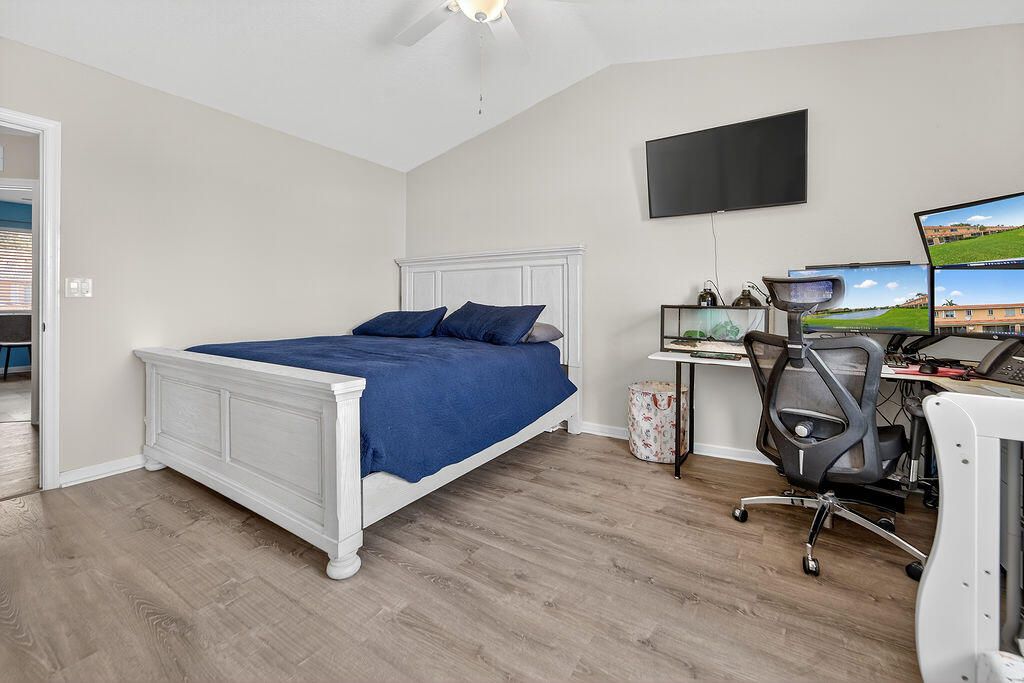 Active With Contract: $389,000 (3 beds, 2 baths, 1560 Square Feet)