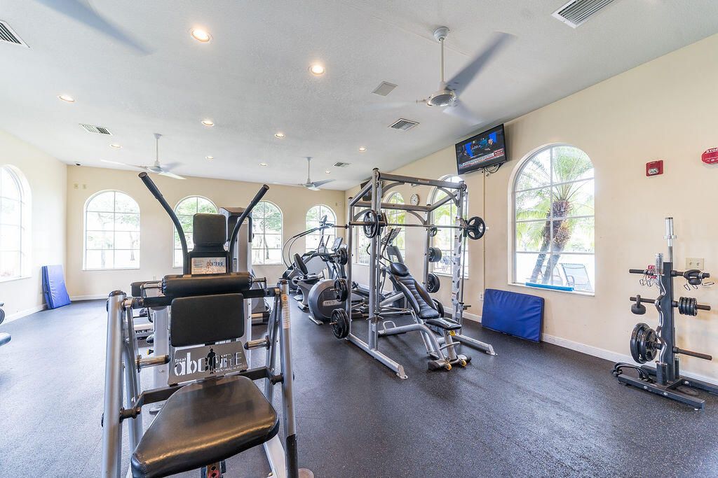 Active With Contract: $389,000 (3 beds, 2 baths, 1560 Square Feet)