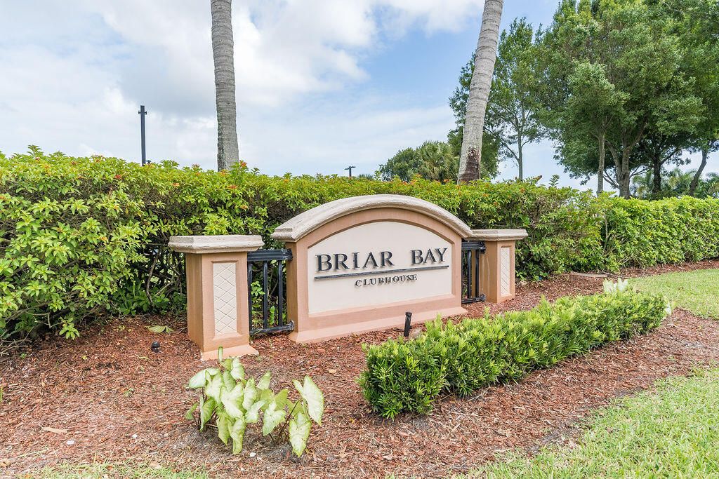 Active With Contract: $389,000 (3 beds, 2 baths, 1560 Square Feet)