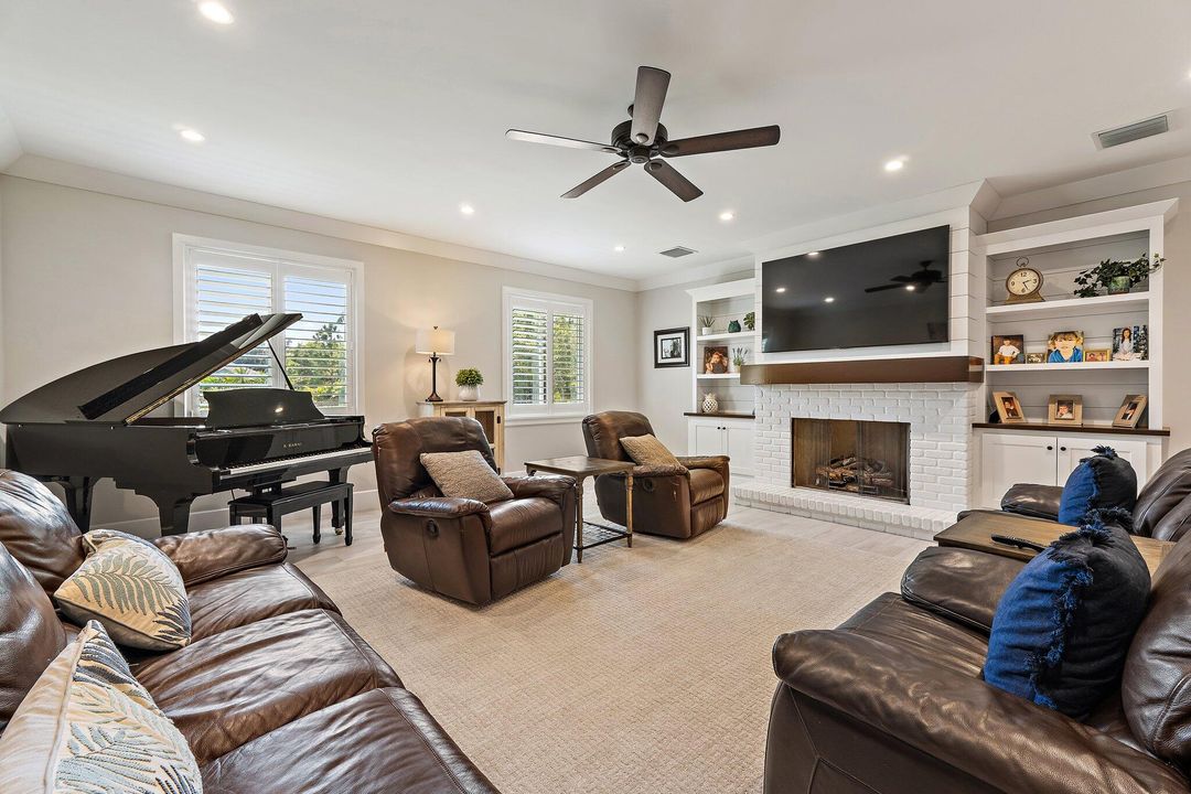 待售: $2,175,000 (3 贝兹, 2 浴室, 2583 平方英尺)