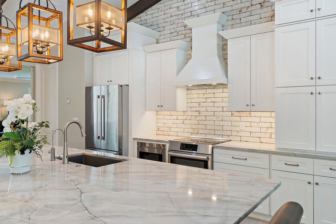 待售: $2,175,000 (3 贝兹, 2 浴室, 2583 平方英尺)