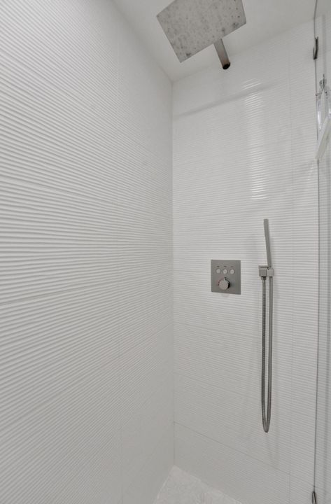 Под контрактом: $525,000 (2 спален, 2 ванн, 950 Квадратных фут)