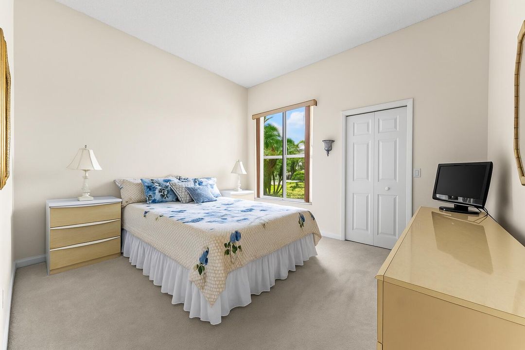 合同活跃: $3,350 (2 贝兹, 2 浴室, 2249 平方英尺)