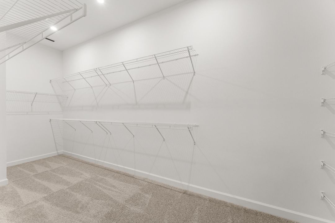 Active With Contract: $639,900 (3 beds, 2 baths, 2838 Square Feet)