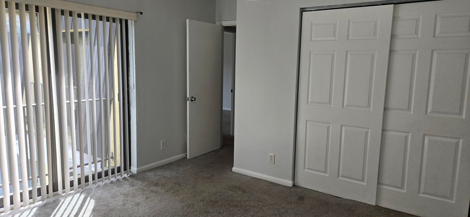 待售: $275,000 (2 贝兹, 2 浴室, 1328 平方英尺)