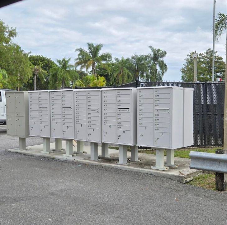 待售: $275,000 (2 贝兹, 2 浴室, 1328 平方英尺)