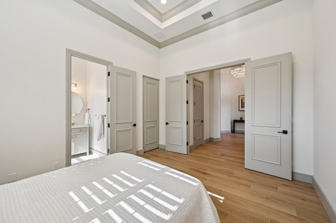 合同活跃: $2,795,000 (4 贝兹, 5 浴室, 3765 平方英尺)