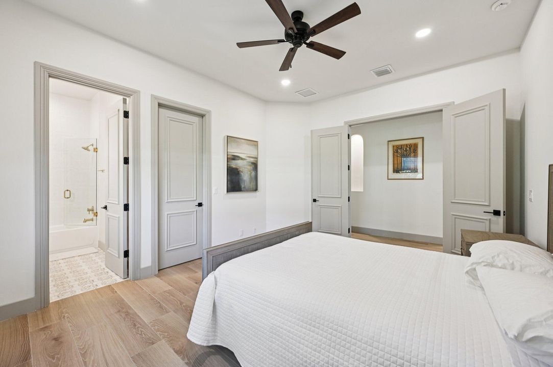 合同活跃: $2,795,000 (4 贝兹, 5 浴室, 3765 平方英尺)