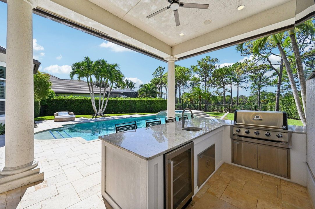 合同活跃: $2,795,000 (4 贝兹, 5 浴室, 3765 平方英尺)