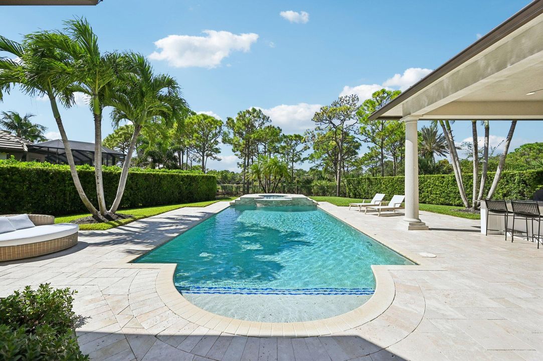 合同活跃: $2,795,000 (4 贝兹, 5 浴室, 3765 平方英尺)