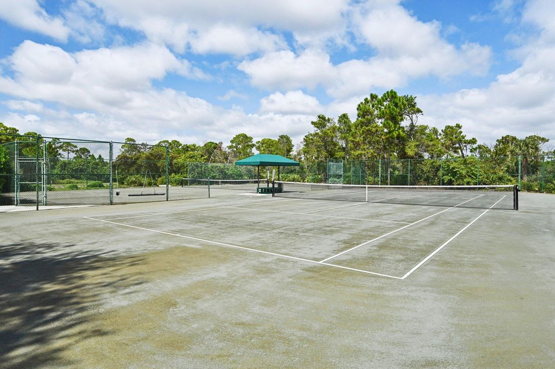 合同活跃: $2,795,000 (4 贝兹, 5 浴室, 3765 平方英尺)