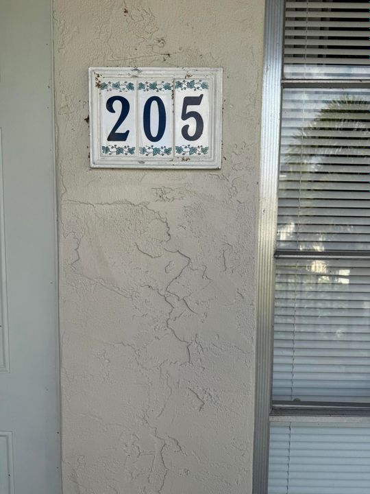 For Rent: $2,000 (2 beds, 2 baths, 1080 Square Feet)