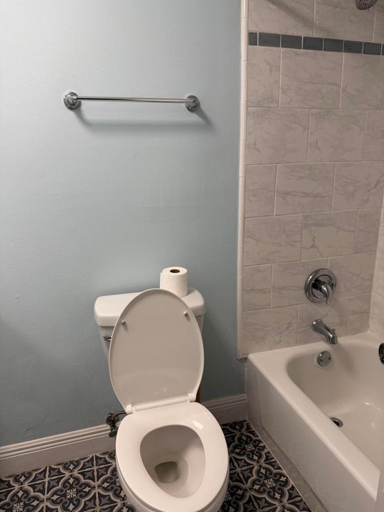 For Rent: $2,000 (2 beds, 2 baths, 1080 Square Feet)