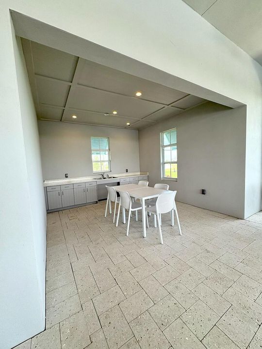 For Sale: $499,000 (3 beds, 2 baths, 1998 Square Feet)