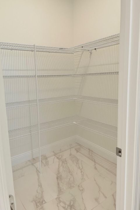 For Sale: $499,000 (3 beds, 2 baths, 1998 Square Feet)