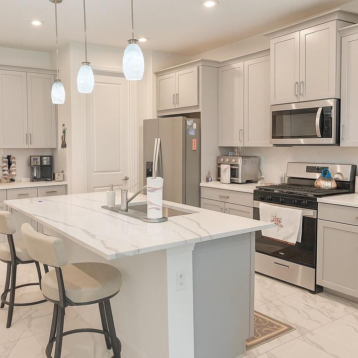 For Sale: $499,000 (3 beds, 2 baths, 1998 Square Feet)