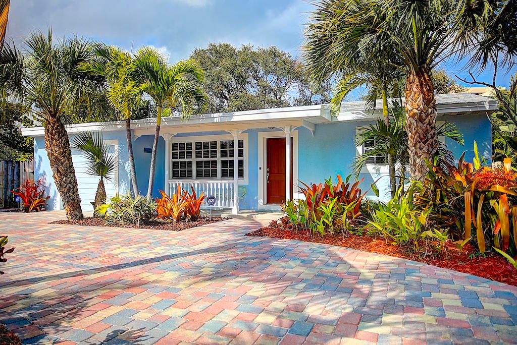 Recently Rented: $3,000 (2 beds, 1 baths, 1101 Square Feet)