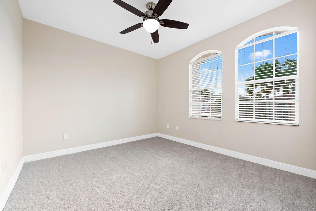 待售: $1,200,000 (6 贝兹, 4 浴室, 4091 平方英尺)