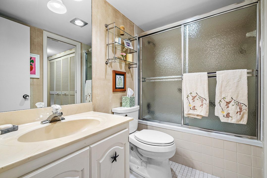 Active With Contract: $275,000 (2 beds, 2 baths, 1479 Square Feet)