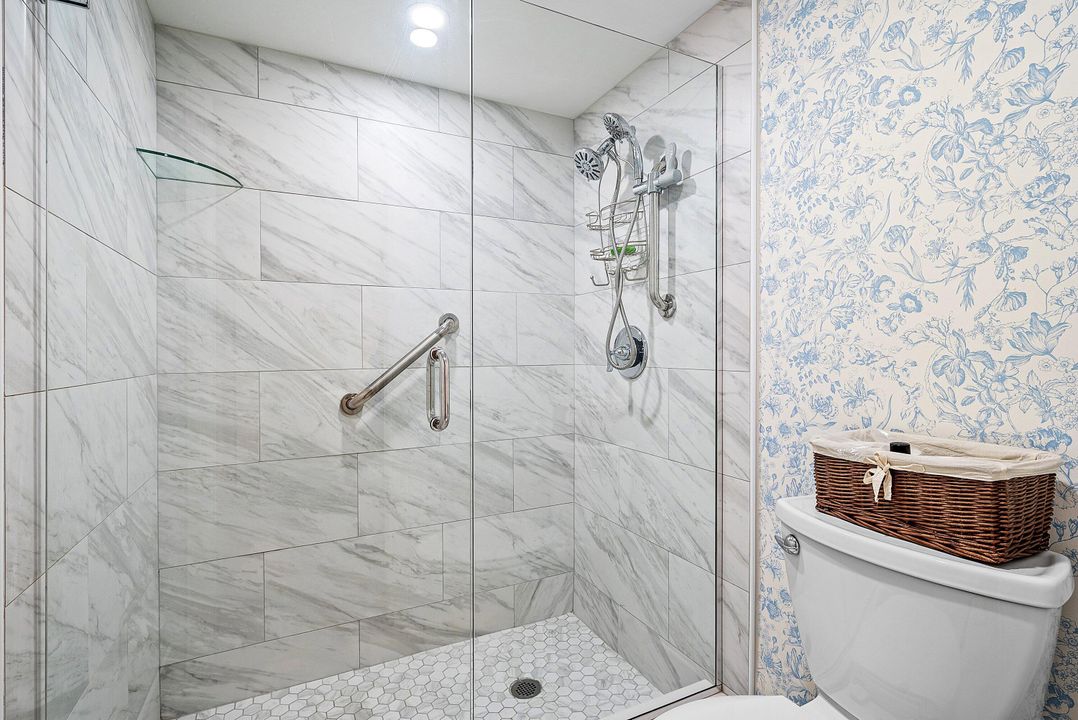 Active With Contract: $275,000 (2 beds, 2 baths, 1479 Square Feet)