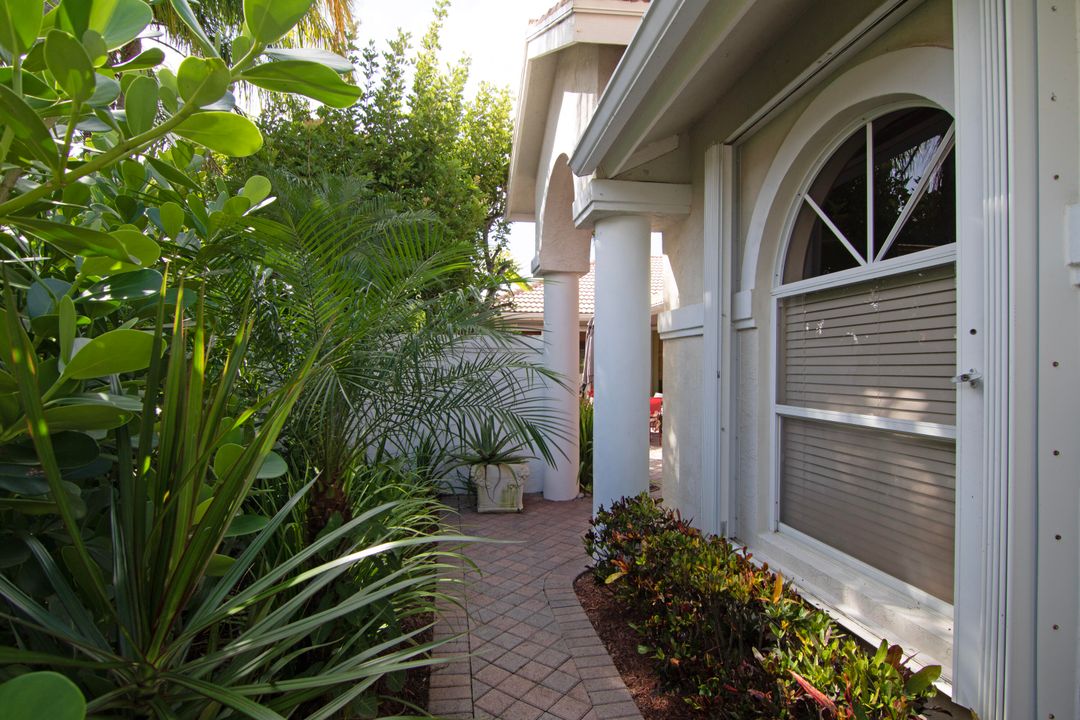 Activo con contrato: $9,800 (3 camas, 3 baños, 1928 Pies cuadrados)