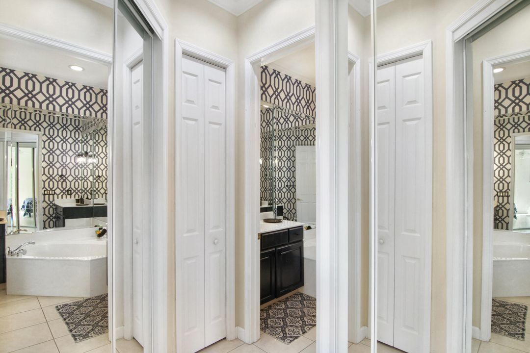 Activo con contrato: $9,800 (3 camas, 3 baños, 1928 Pies cuadrados)