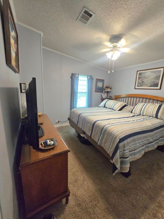 待售: $198,000 (2 贝兹, 2 浴室, 1018 平方英尺)