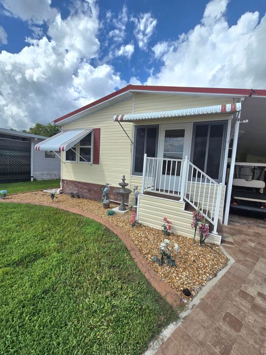 待售: $198,000 (2 贝兹, 2 浴室, 1018 平方英尺)