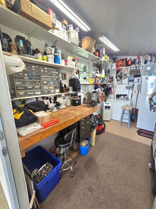 待售: $198,000 (2 贝兹, 2 浴室, 1018 平方英尺)