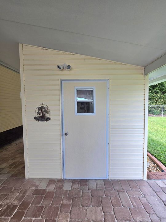 待售: $198,000 (2 贝兹, 2 浴室, 1018 平方英尺)