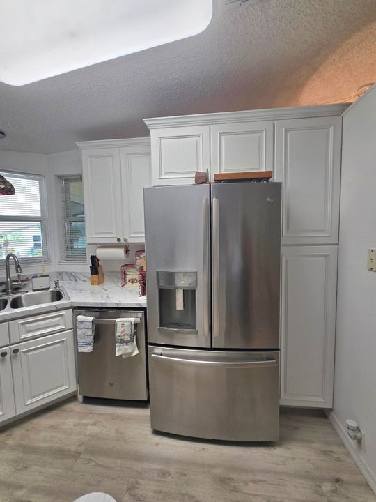 待售: $198,000 (2 贝兹, 2 浴室, 1018 平方英尺)