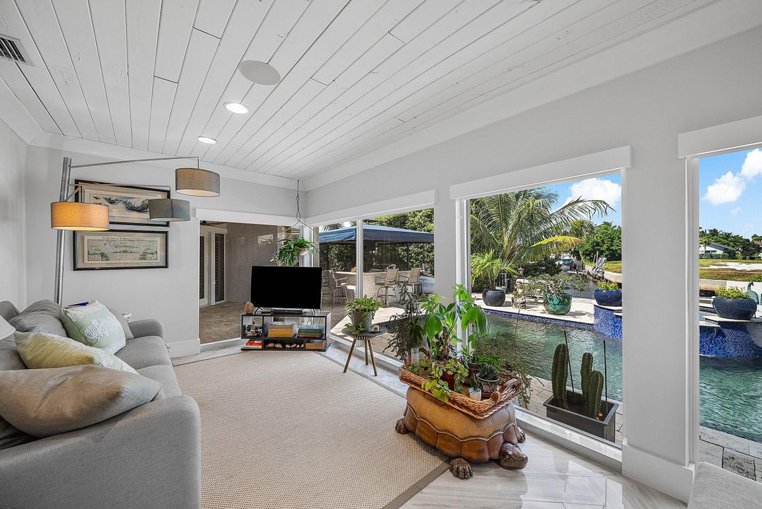 На продажу: $3,875,150 (5 спален, 4 ванн, 4079 Квадратных фут)