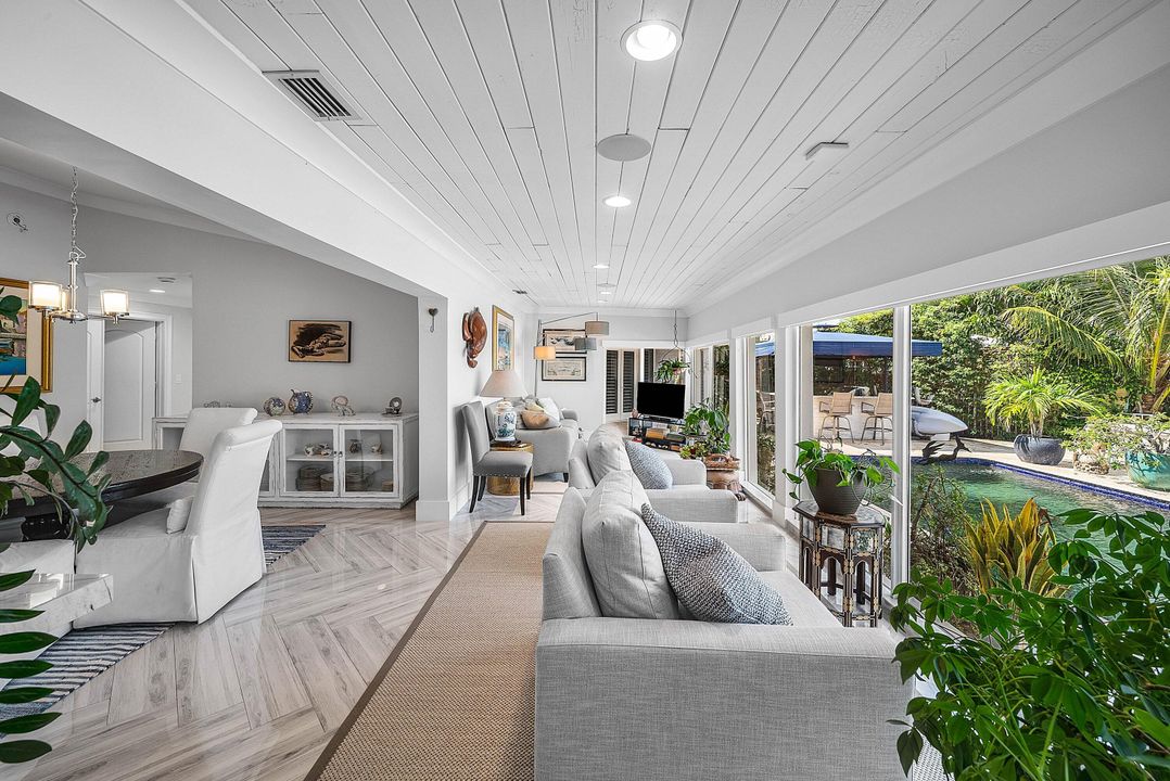 На продажу: $3,875,150 (5 спален, 4 ванн, 4079 Квадратных фут)