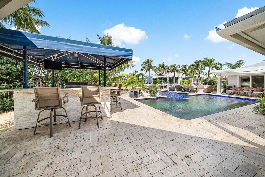 На продажу: $3,875,150 (5 спален, 4 ванн, 4079 Квадратных фут)