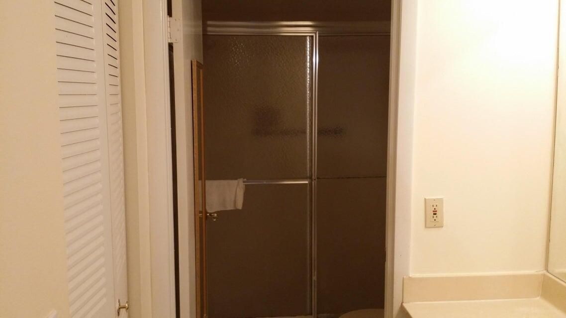 Activo con contrato: $114,900 (2 camas, 2 baños, 1360 Pies cuadrados)