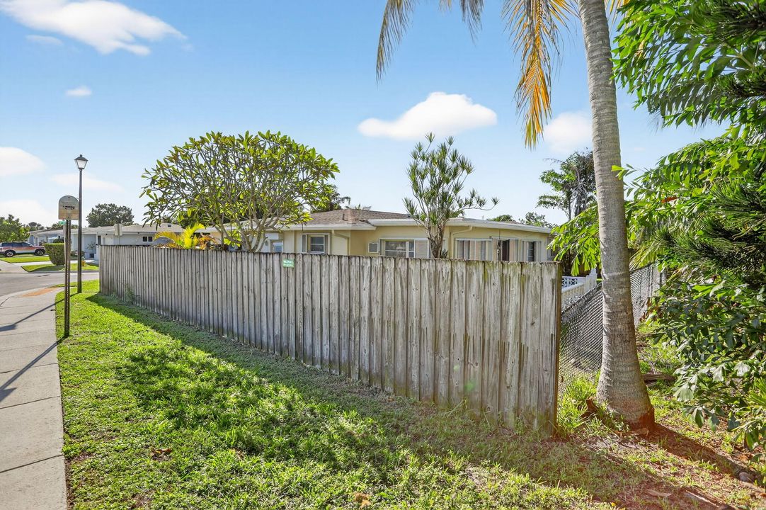 待售: $375,000 (2 贝兹, 2 浴室, 1587 平方英尺)