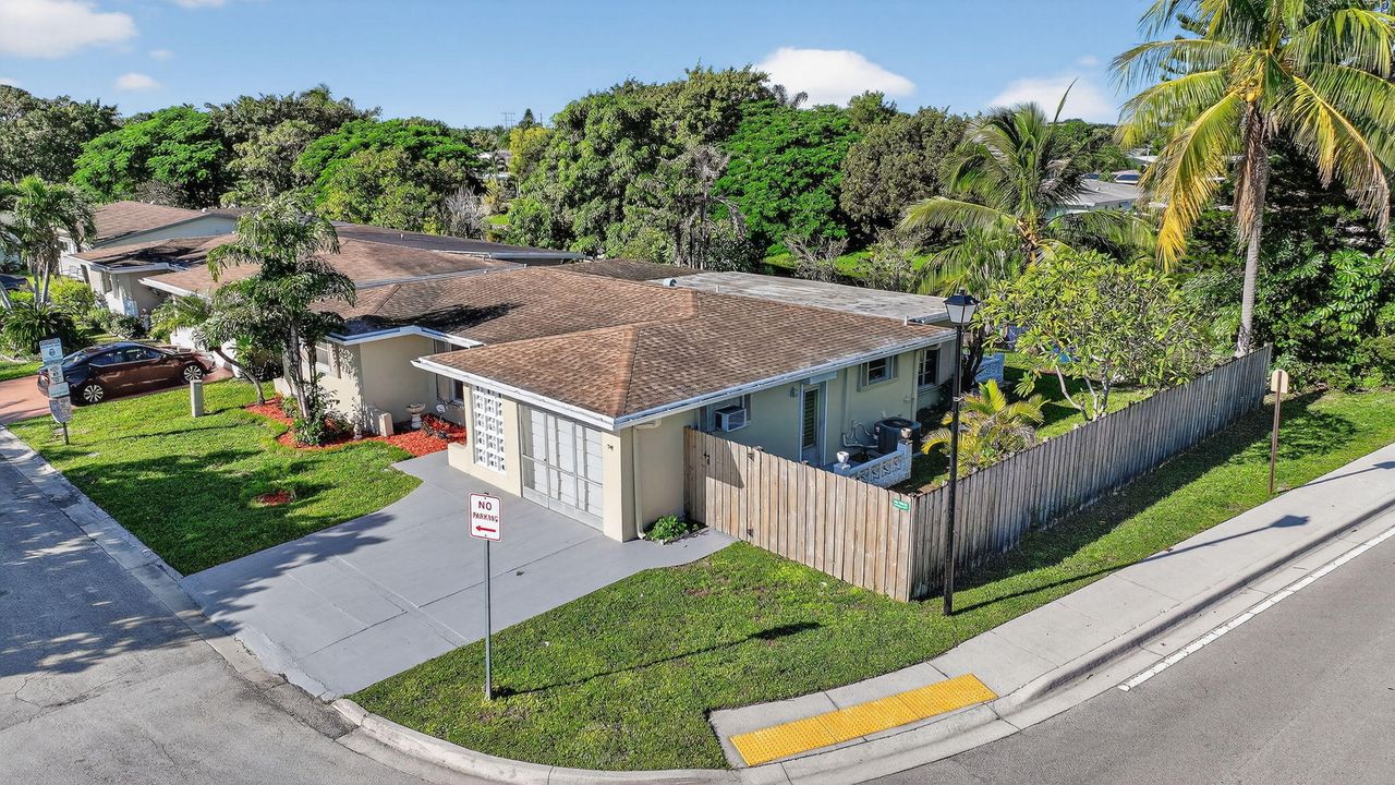 待售: $375,000 (2 贝兹, 2 浴室, 1587 平方英尺)