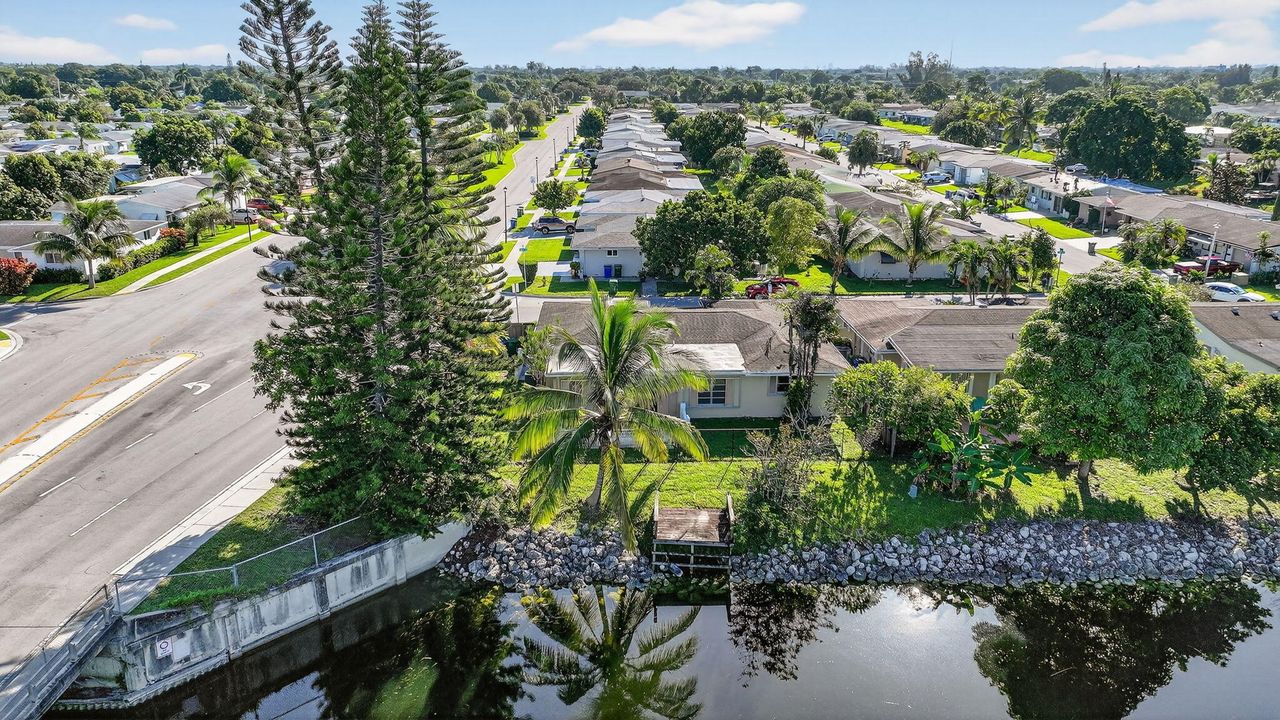 待售: $375,000 (2 贝兹, 2 浴室, 1587 平方英尺)