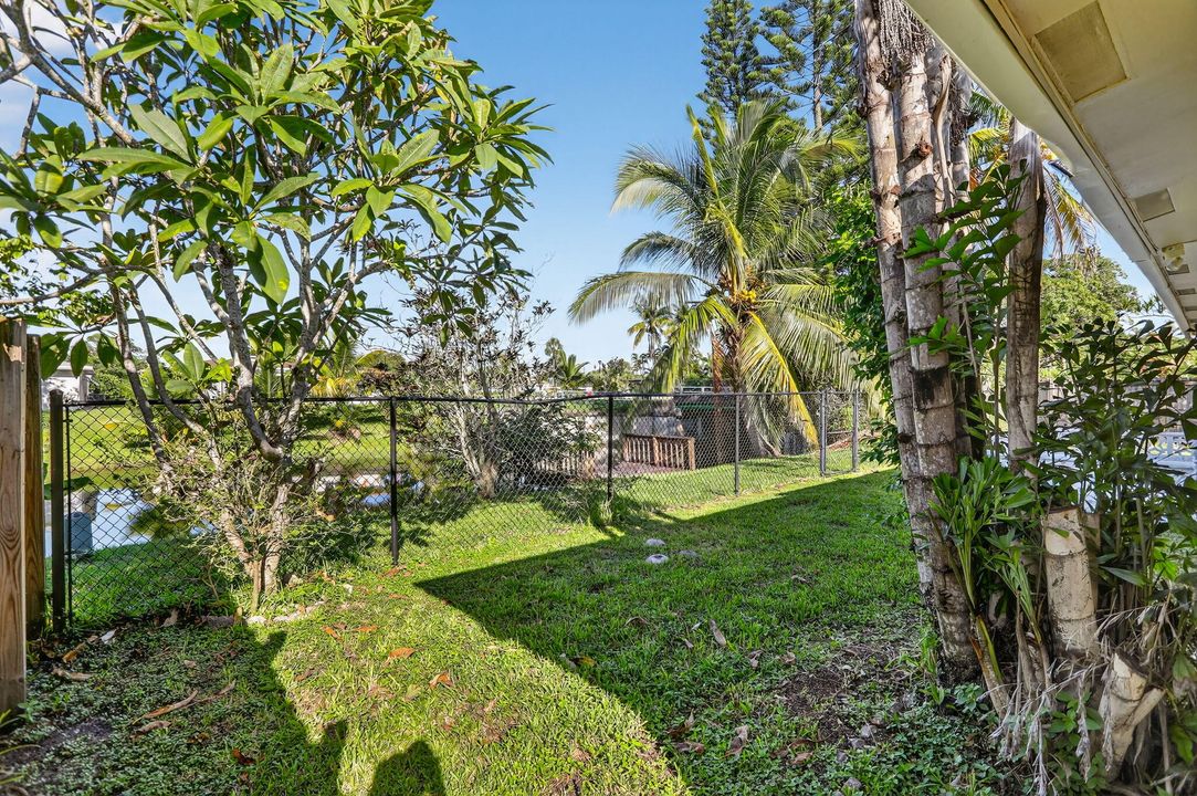 待售: $375,000 (2 贝兹, 2 浴室, 1587 平方英尺)