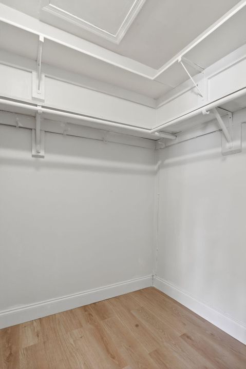 待售: $375,000 (2 贝兹, 2 浴室, 1587 平方英尺)