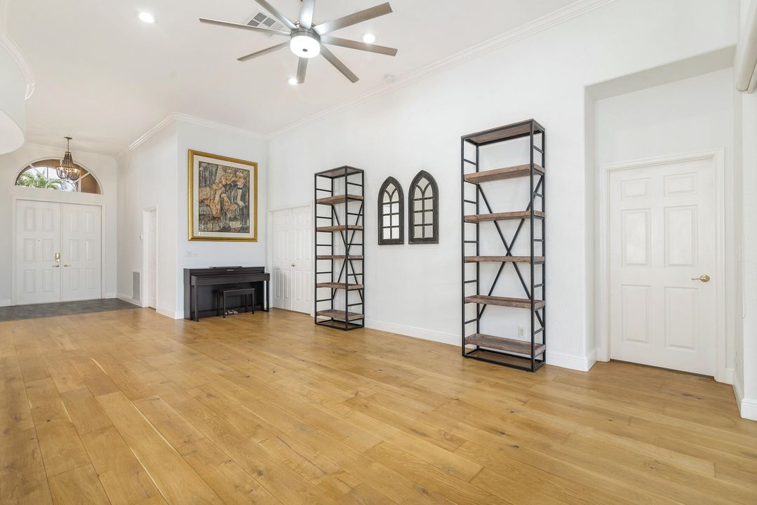 待售: $670,000 (2 贝兹, 2 浴室, 1993 平方英尺)