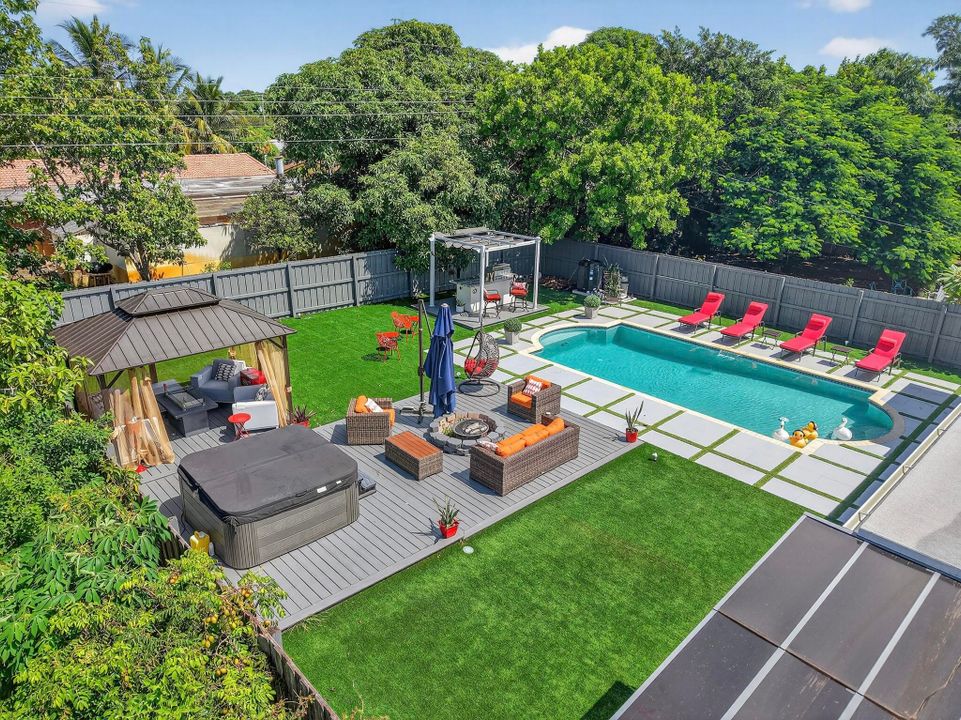 Vendido Recientemente: $895,000 (3 camas, 2 baños, 1062 Pies cuadrados)