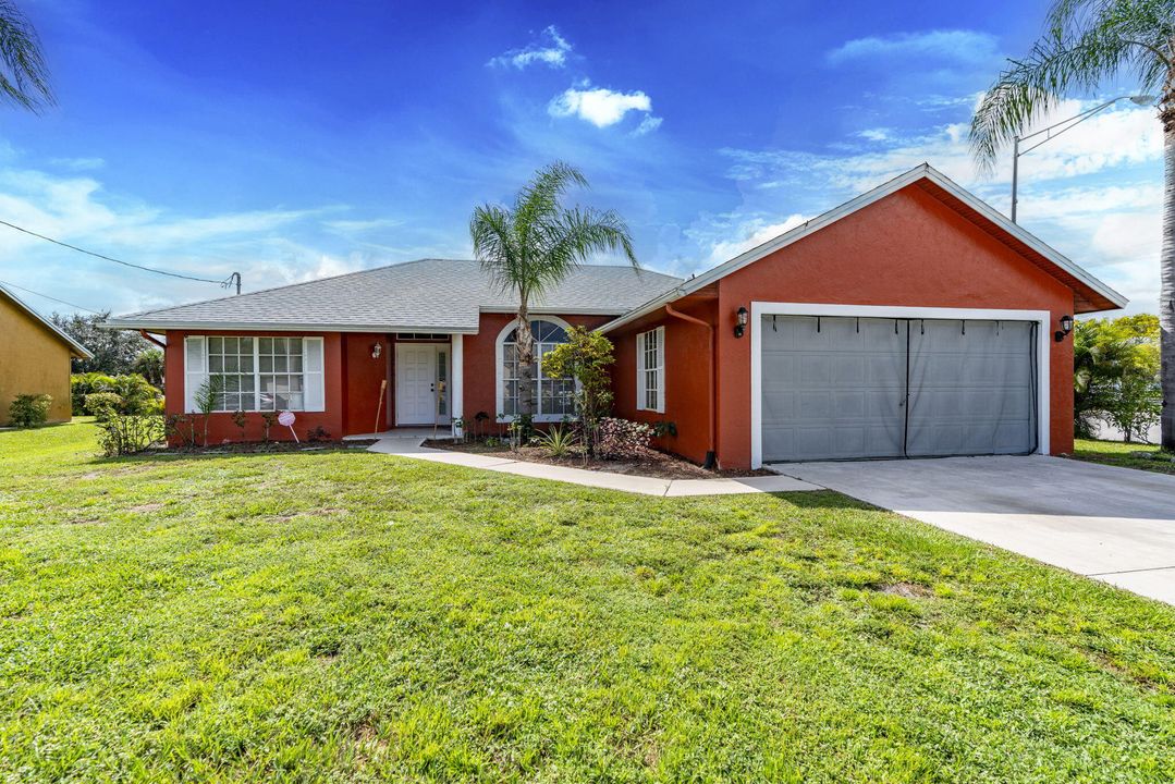 Active With Contract: $639,000 (6 beds, 4 baths, 3224 Square Feet)