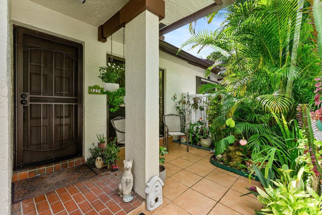 En Venta: $319,900 (2 camas, 2 baños, 1484 Pies cuadrados)