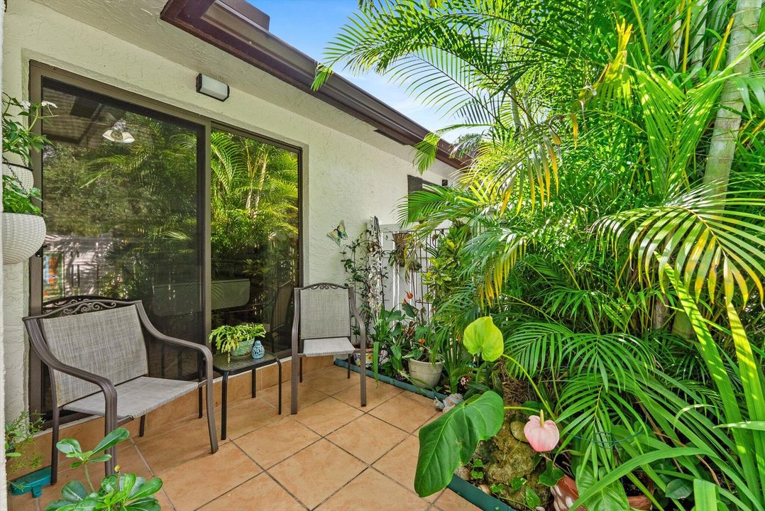 En Venta: $319,900 (2 camas, 2 baños, 1484 Pies cuadrados)