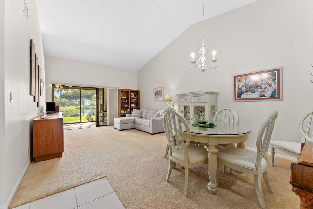 En Venta: $319,900 (2 camas, 2 baños, 1484 Pies cuadrados)