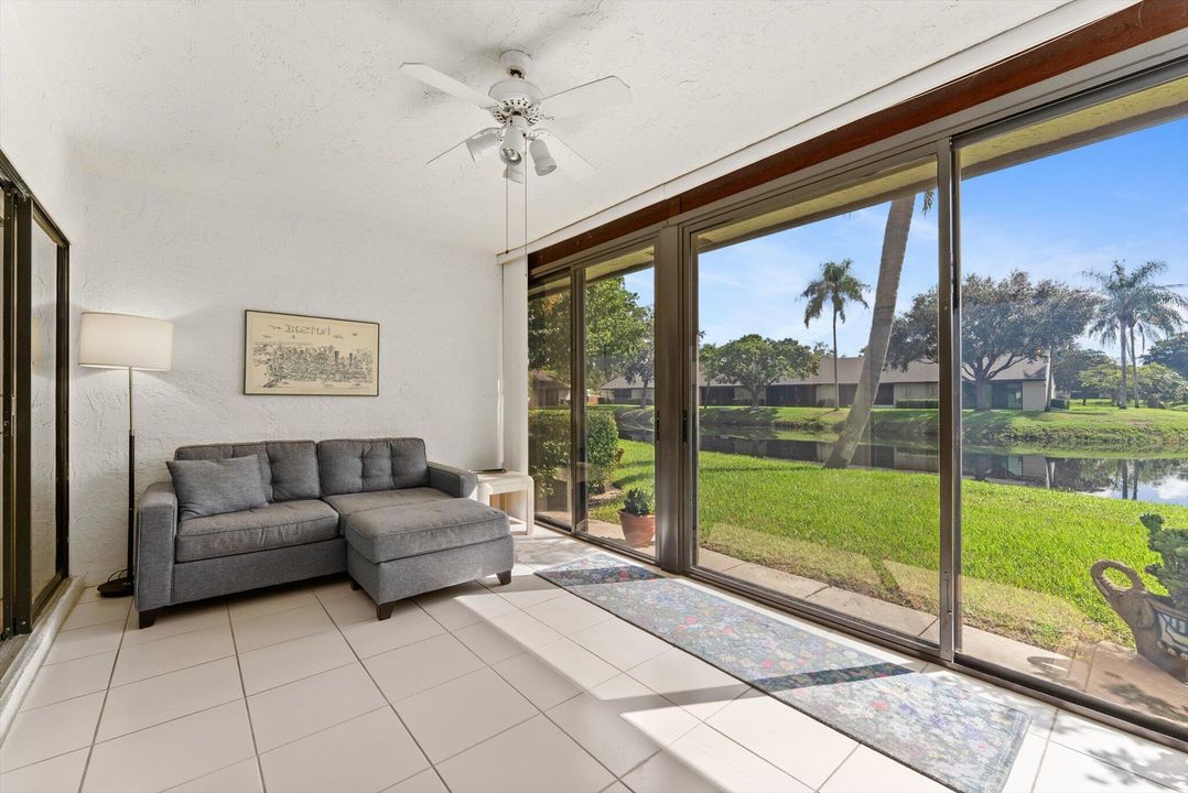 En Venta: $319,900 (2 camas, 2 baños, 1484 Pies cuadrados)