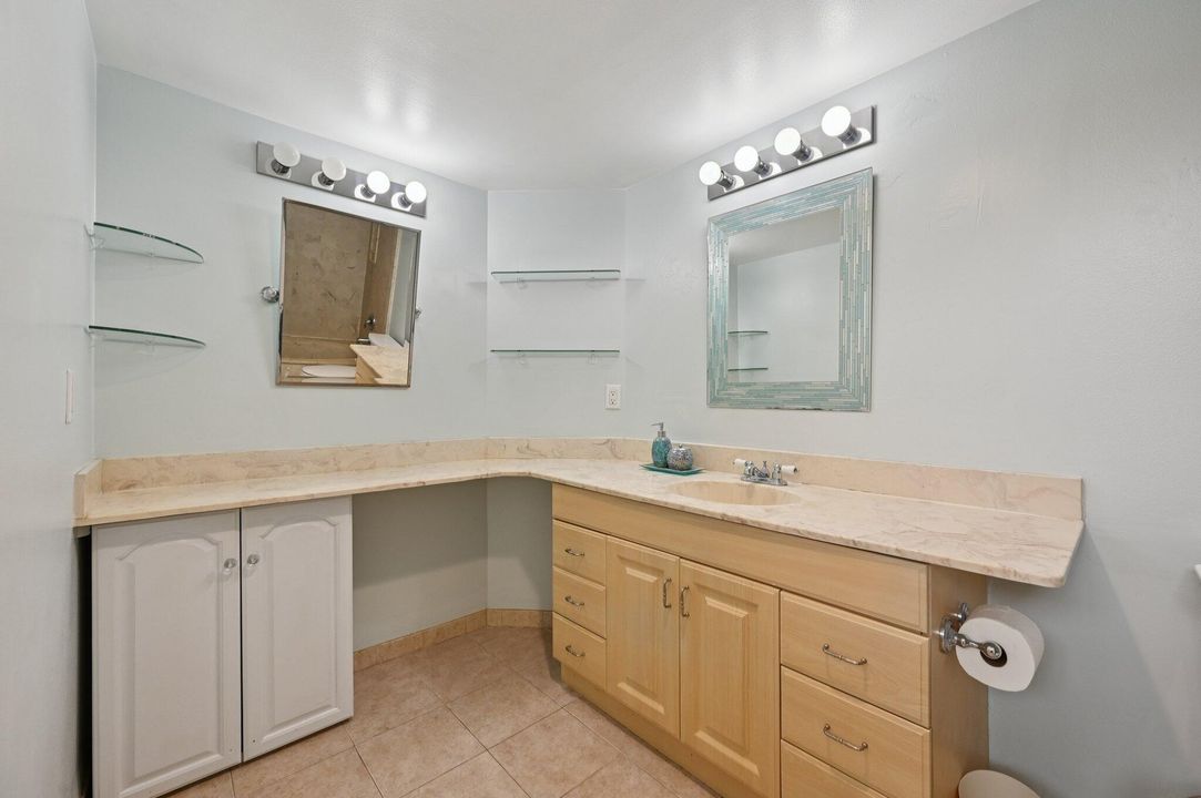 Active With Contract: $364,900 (3 beds, 2 baths, 1276 Square Feet)