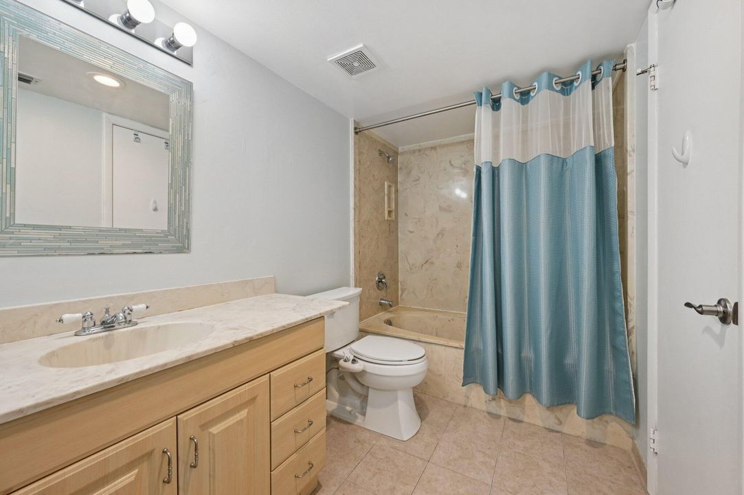 Active With Contract: $364,900 (3 beds, 2 baths, 1276 Square Feet)